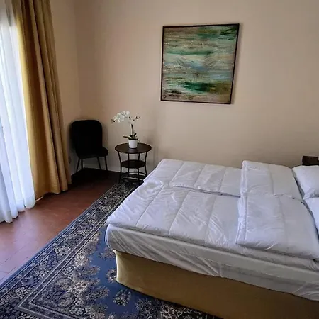 La Kascina & Bed and breakfast