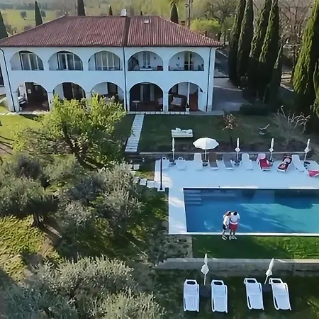 La Kascina & Bed and breakfast